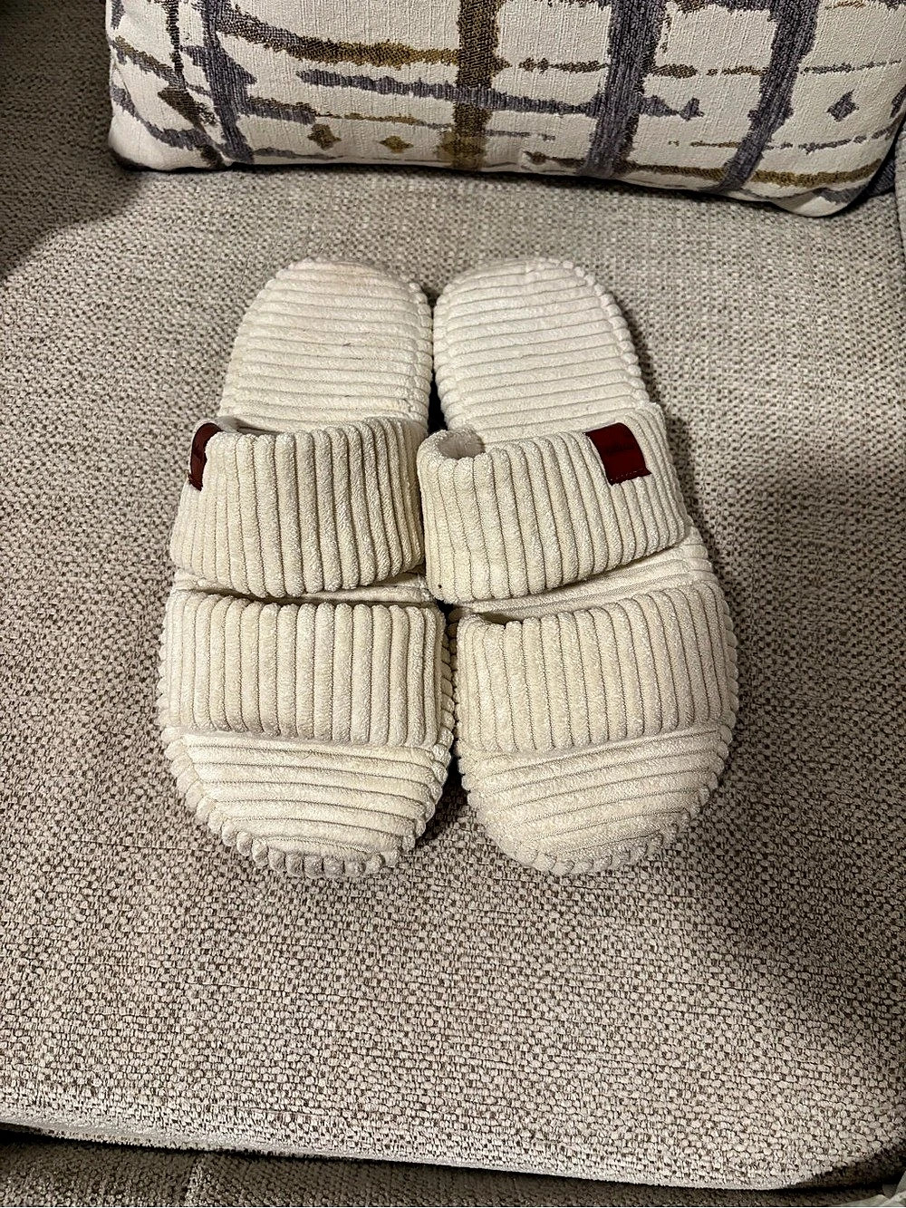 Ribbed Cream Slippers